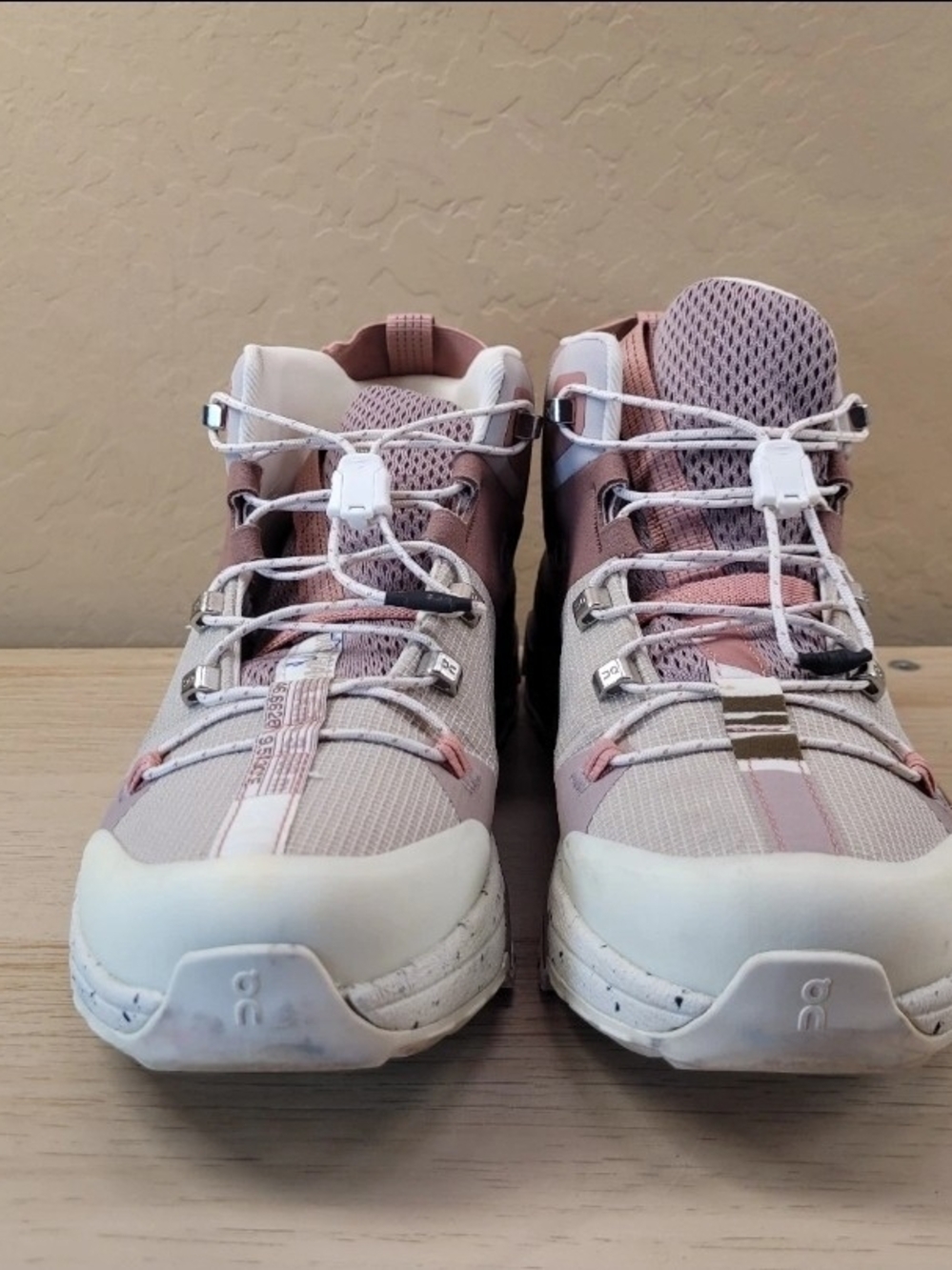 On Clouds Cloudtrax Hiking Boot Shoe Sneakers Rose Ivory 53.99054 Women’s Size 8 - Picture 5 of 10